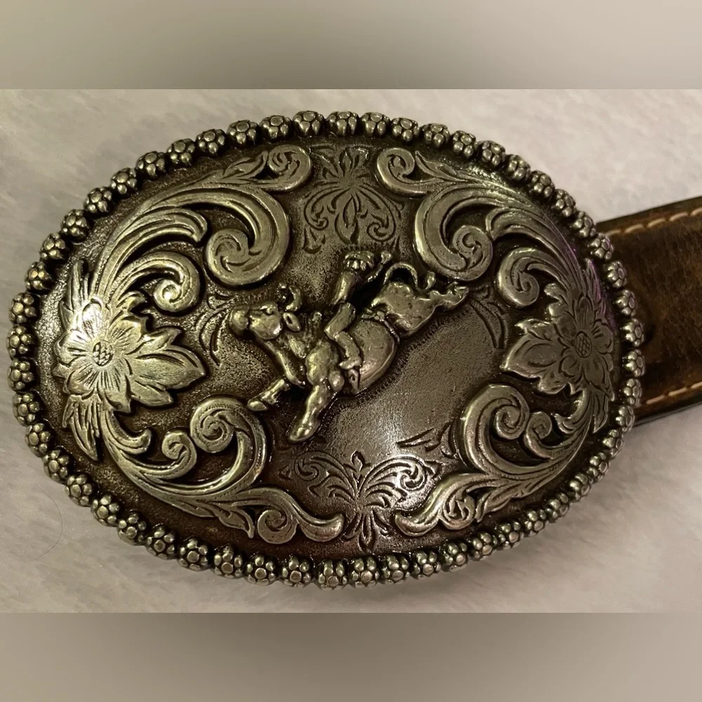 Nooona Brown leather belt, 26 inches, cowboy riding a horse